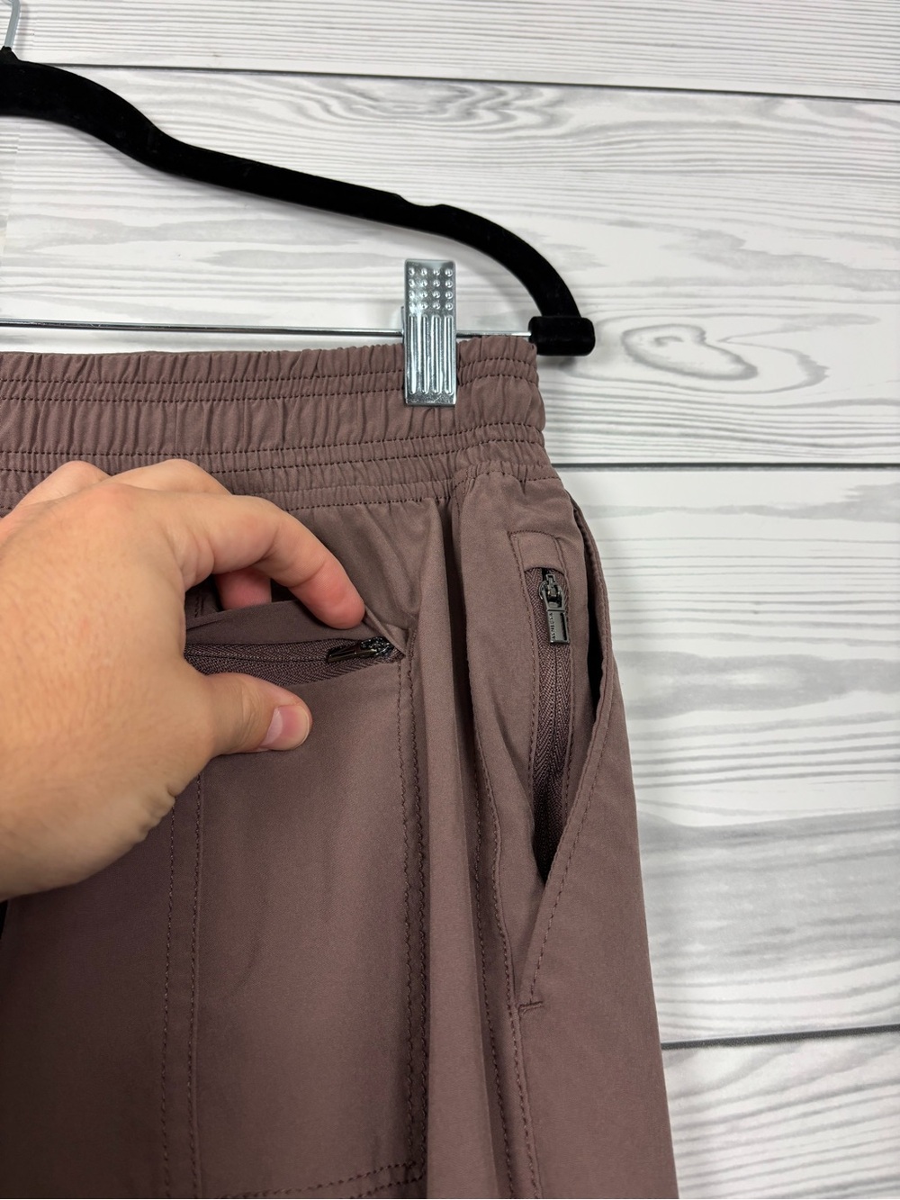Athleta Chelsea Utility Performance Jogger Brown Size 6 - Picture 8 of 11